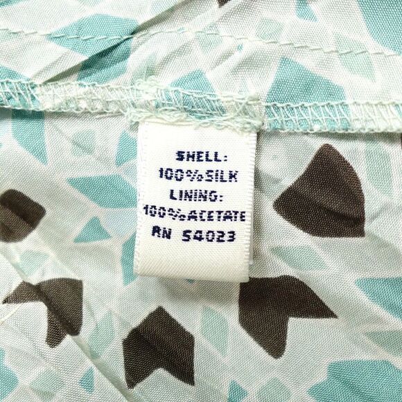 Banana Republic Silk Skirt Womens 4 Green Crinkle Geo-Print Fit & Flare Modest - Picture 9 of 14